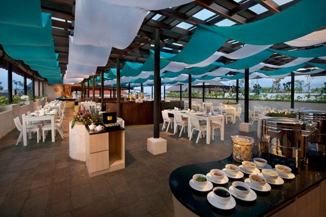 Ramada By Wyndham Bali Sunset Road Kuta 4*
