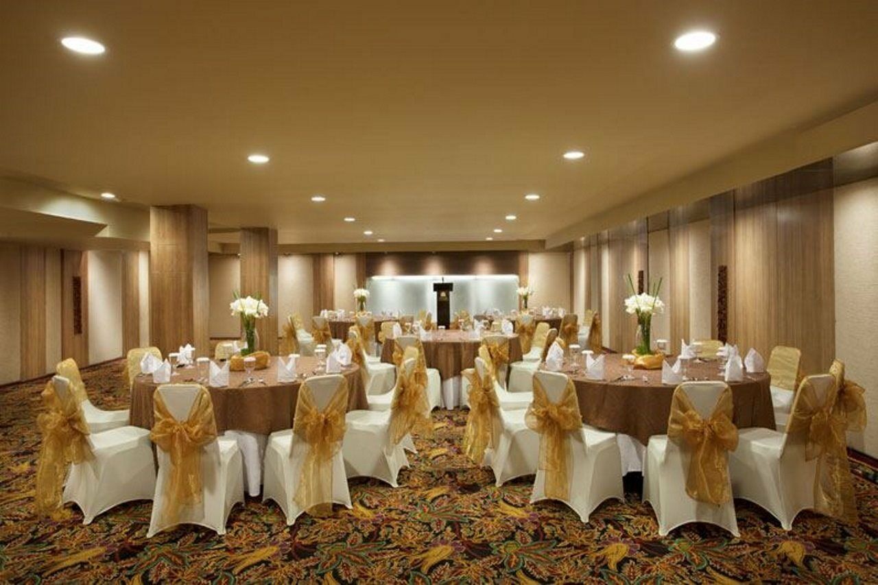 Hotel Ramada By Wyndham Bali Sunset Road Kuta 4*